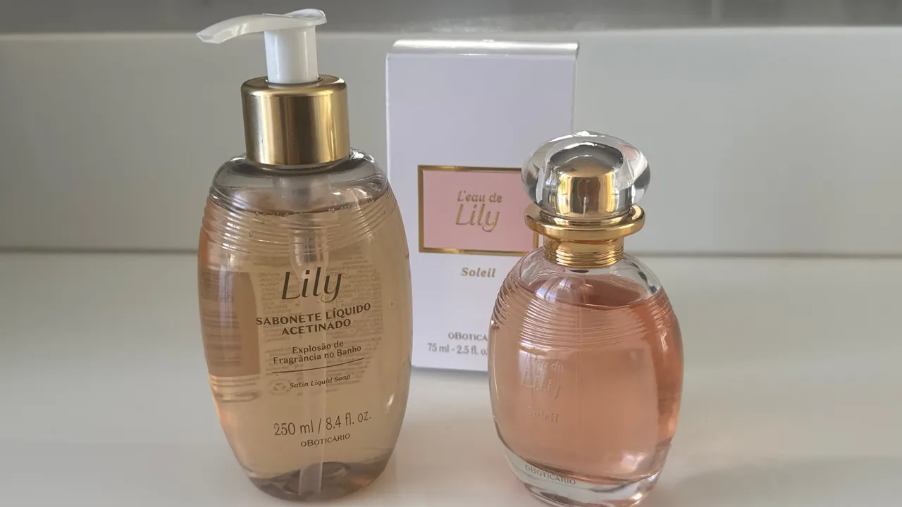 Sabonete líquido e colônia lily do Boticário