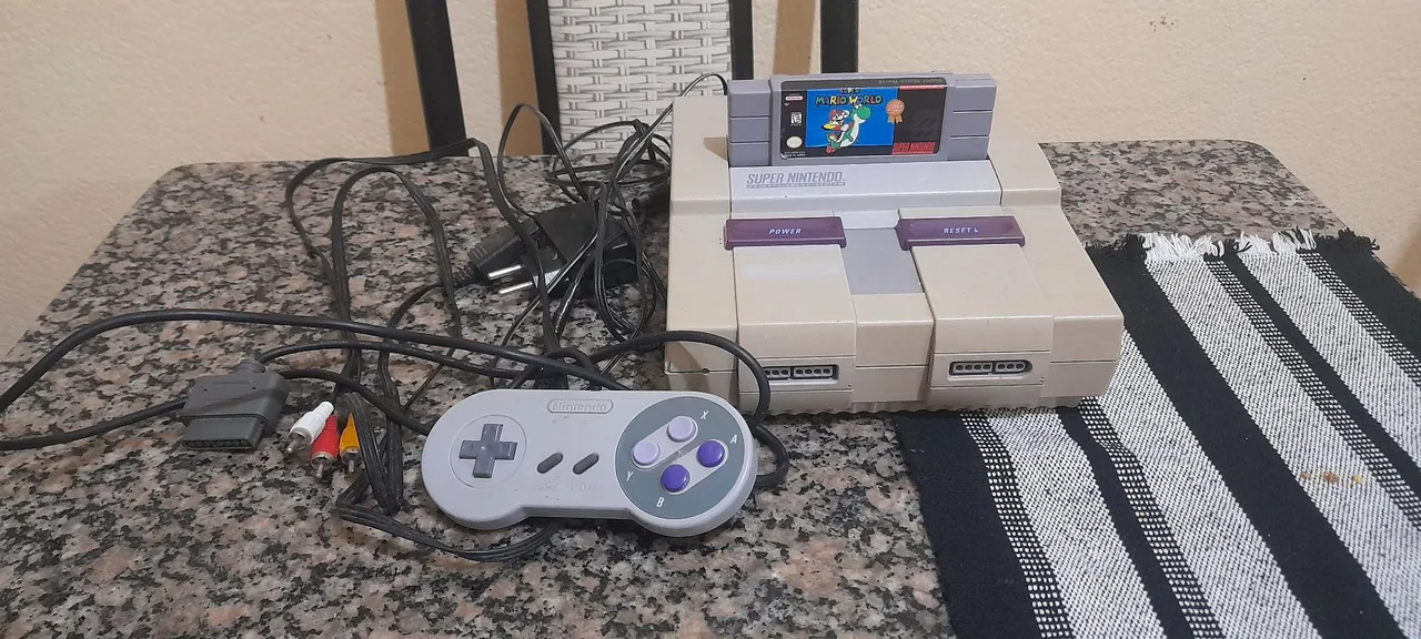 Super Nintendo com Super Mario World