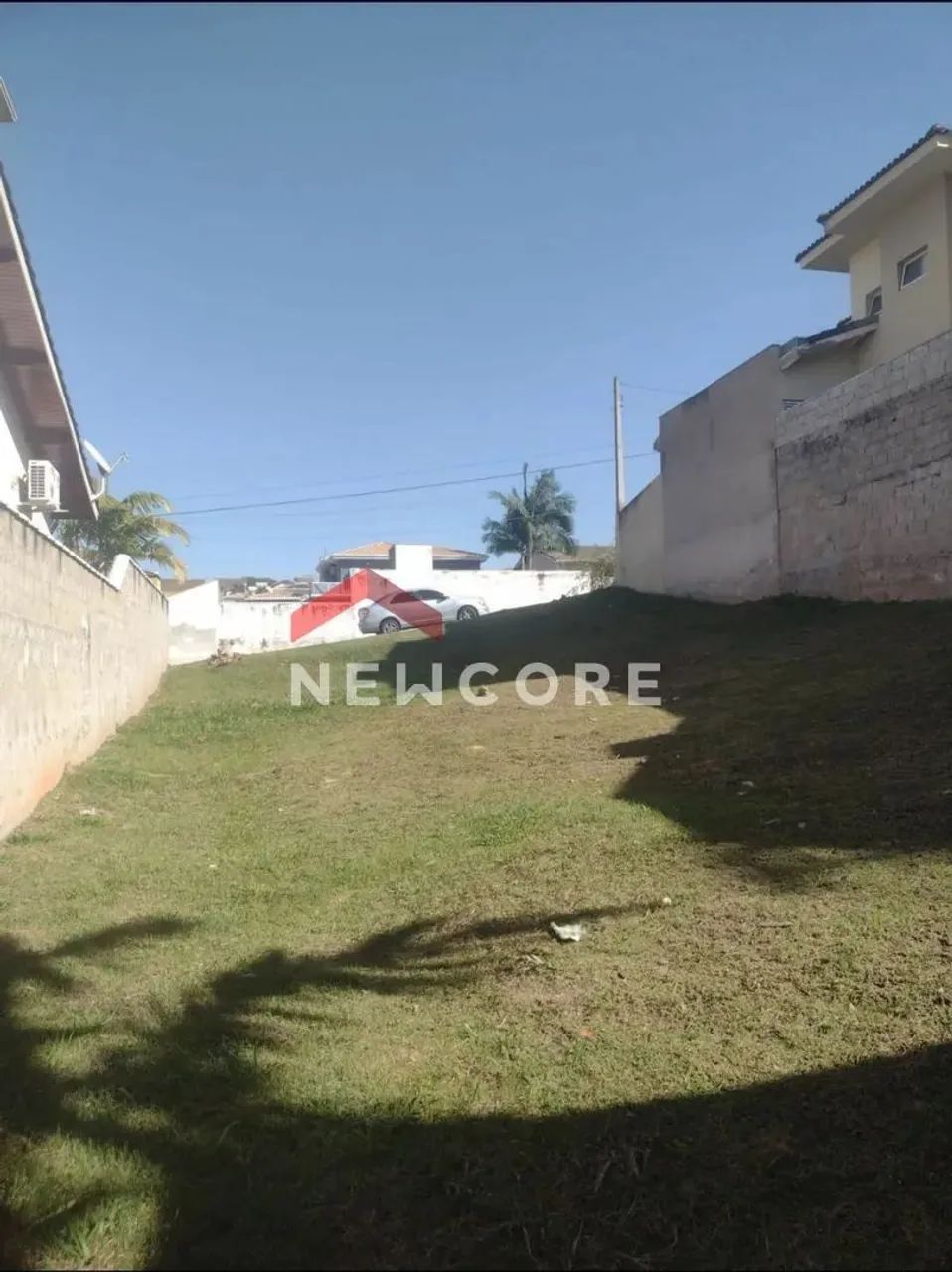 Lote em condomínio em Avenida Maria Thereza da Costa Naufal - Residencial Fazenda Serrinha