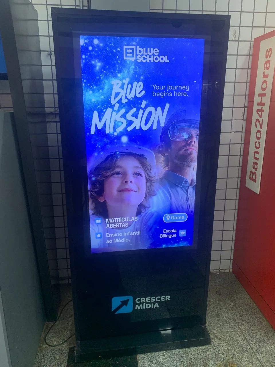 Tenha uma segunda renda Totem de publicidade com tv 58 polegadas  - Foto 3
