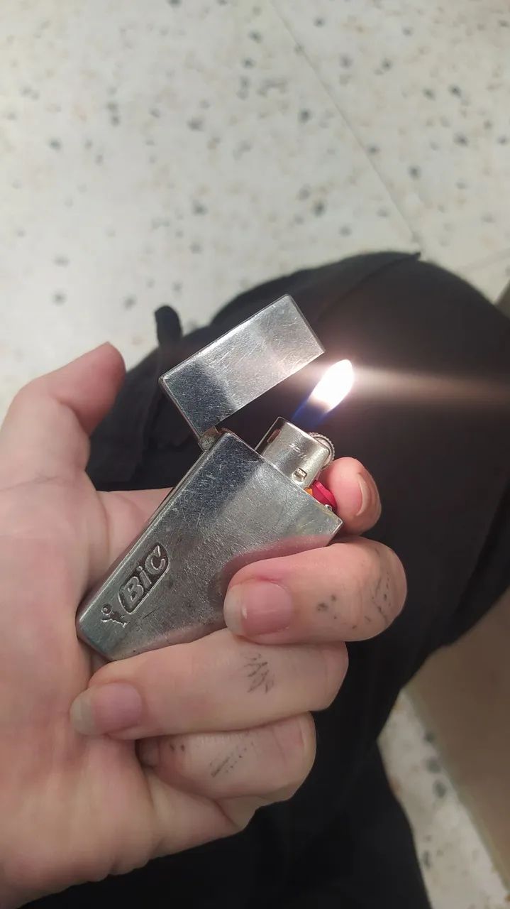 ITEM DE COLECIONADOR case Isqueiro BIC Metálico