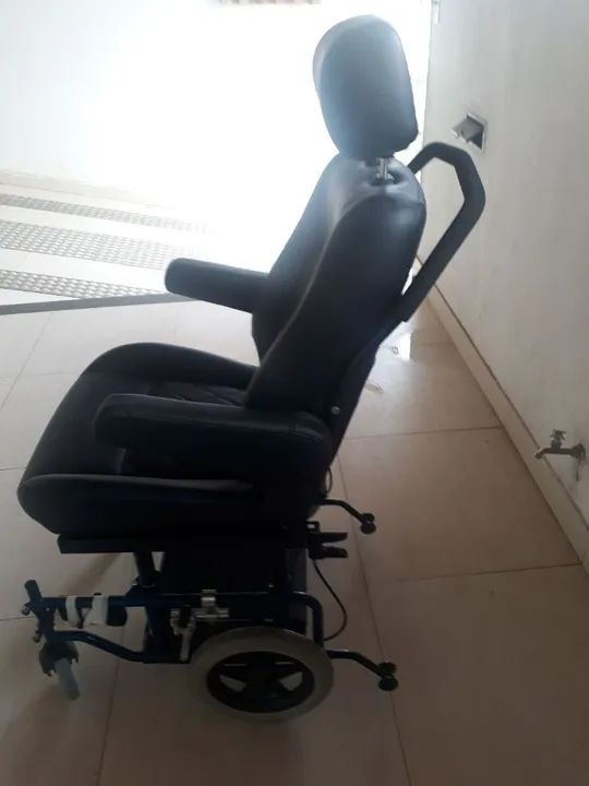 Cadeira Adaptada Para Cadeirantes De Automóveis  - Foto 3