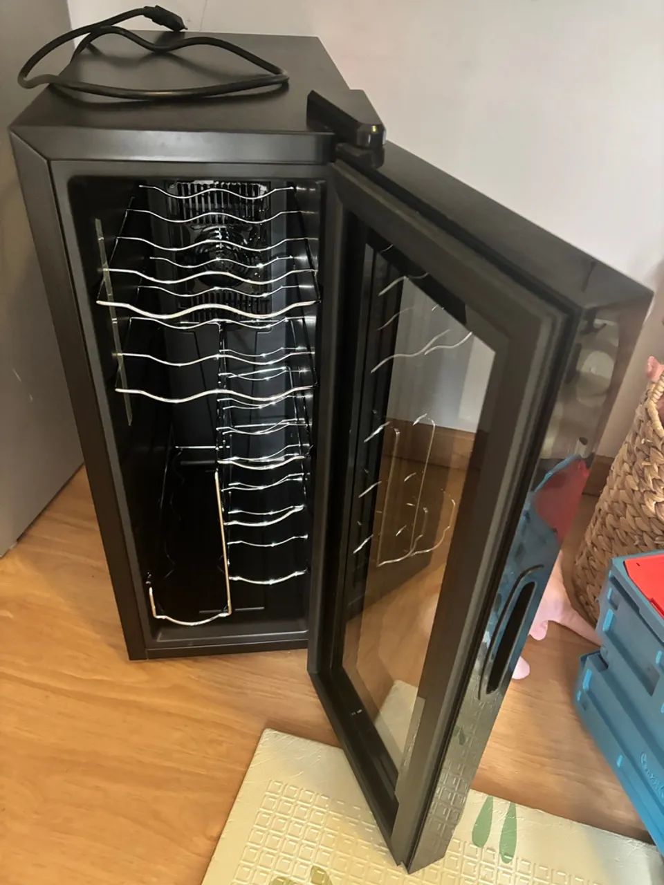 Adega Philco nova 12 garrafas  - Foto 4