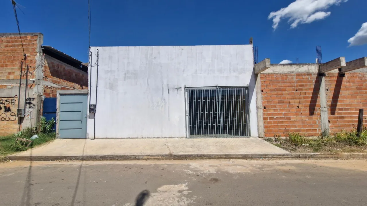 Vende-se GALPÃO escriturado/quitado