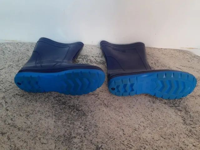 Bota Galocha Infantil - Em Perfeito Estado - Foto 3