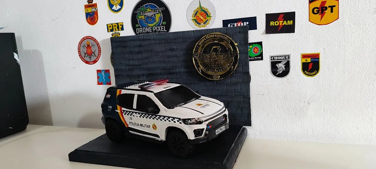 Miniatura Trailblazer da Polícia 
