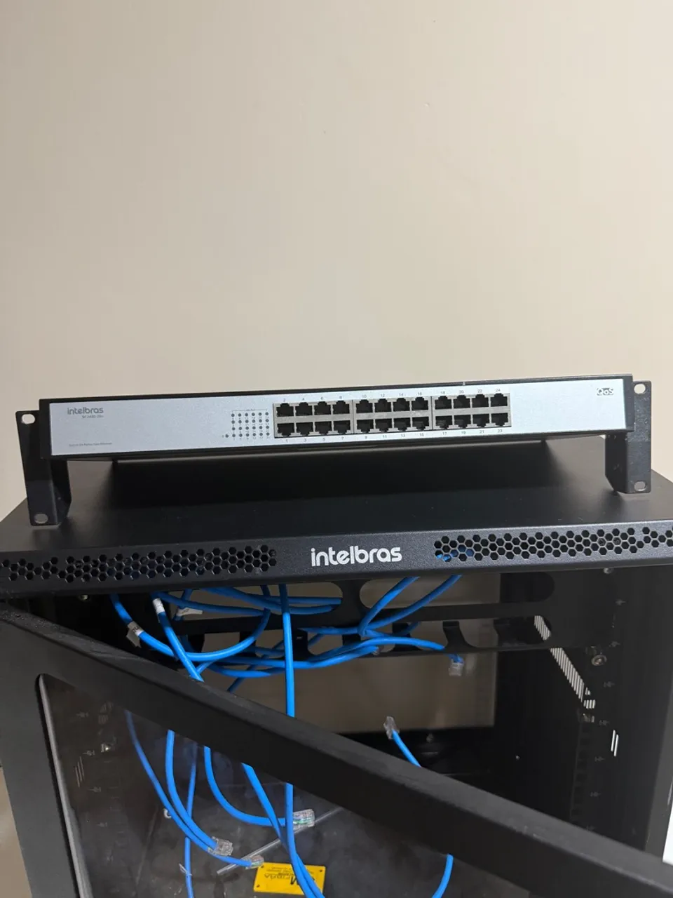 Mini Rack de Parede Desmontável Intelbras