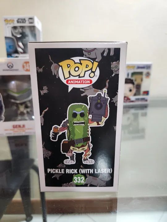 Funko pop Pickle rick com laser 332  - Foto 4