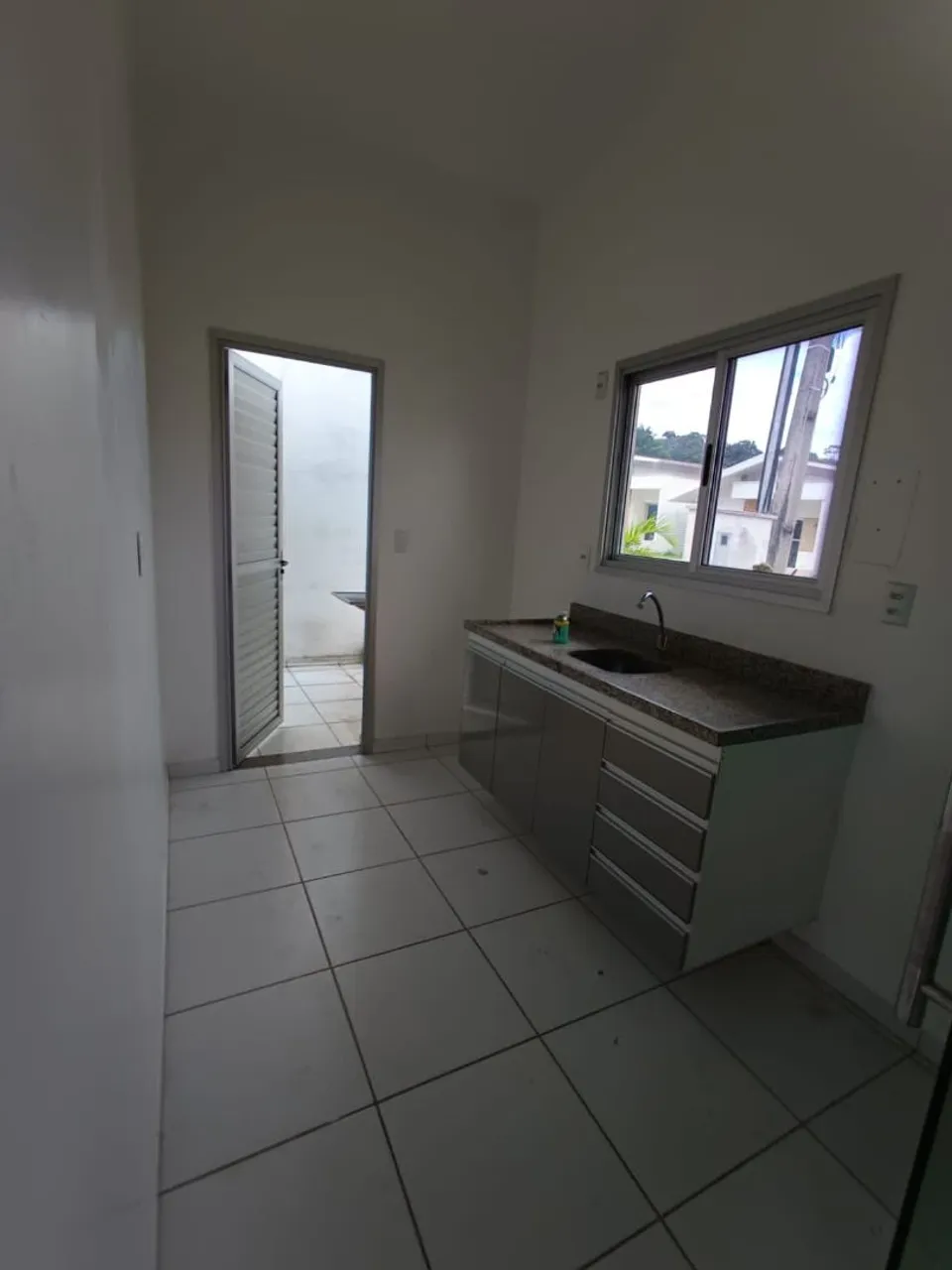 //Casa com 3 Qrts no Condomínio Vitta Club