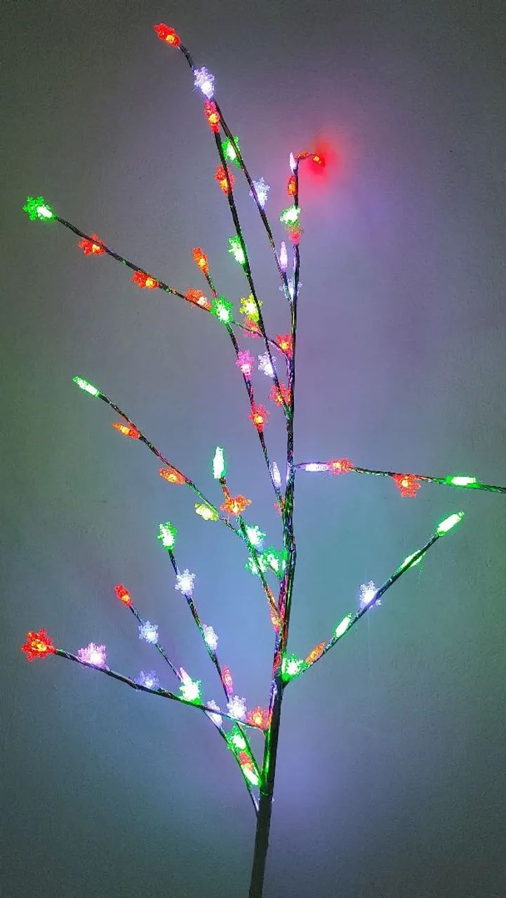Árvore de Luz LED Colorida linda  - Foto 2