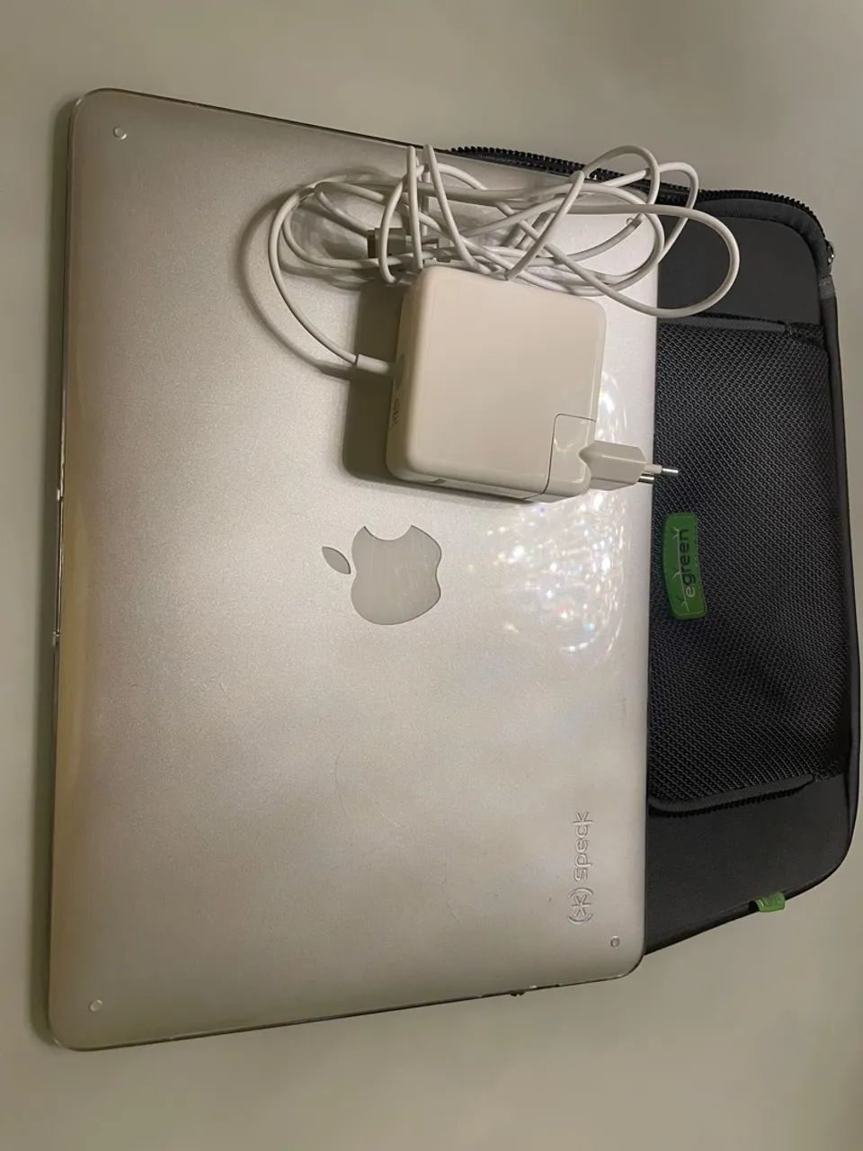 Apple MacBook Air 2013 mid 13インチ　シルバー Amazon | 【整備済み品】 Apple MacBook Air Mid 2013(13インチAir,4GB