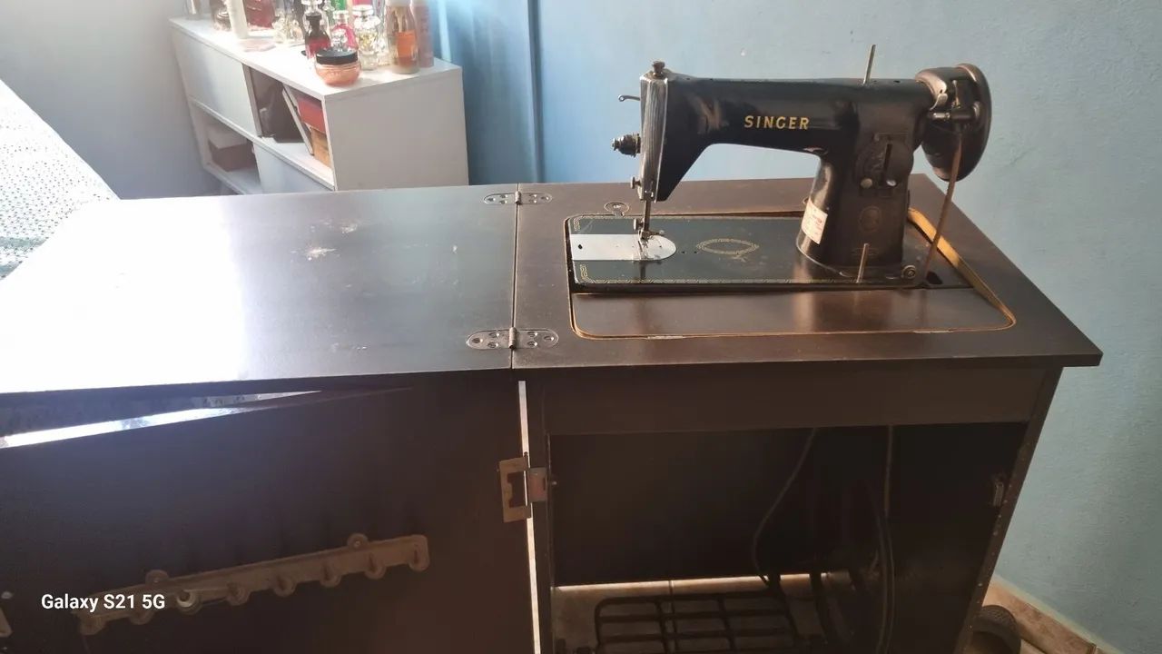 Maquina de costura antiga