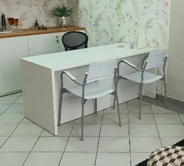 Mesa MDF com 2 cadeiras brancas64363872848771120
