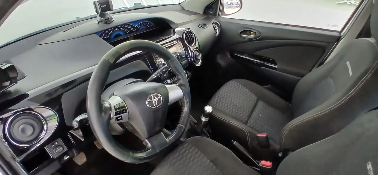 ETIOS CROSS 1.5 2014 - Foto 5