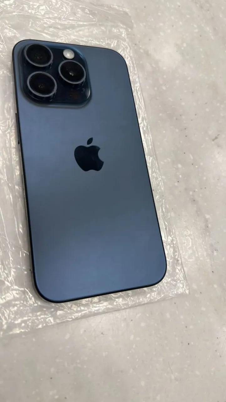 iPhone 15 pro azul
