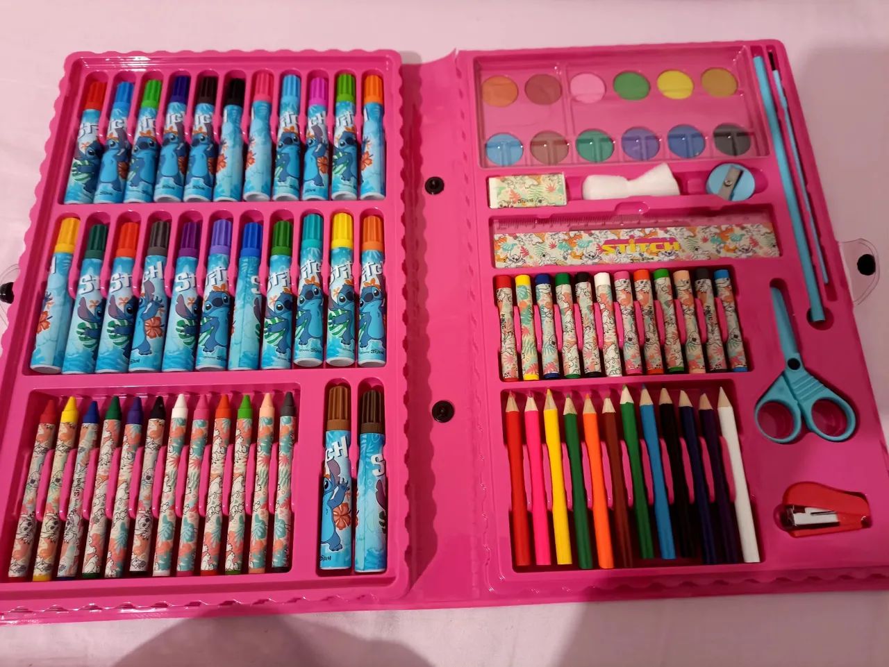 R$49.99 estojo maleta pinturas canetinhas infantil stitch rosa novo pintar os Bob goods - Foto 3