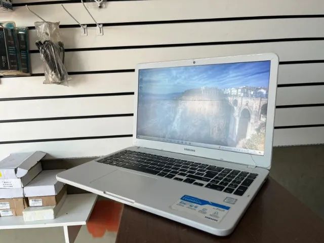 Notebook Samsung 350x Core I3 4 de Ram ddr SSd de 120 Tela Slim 15.6 Polegadas - Foto 5
