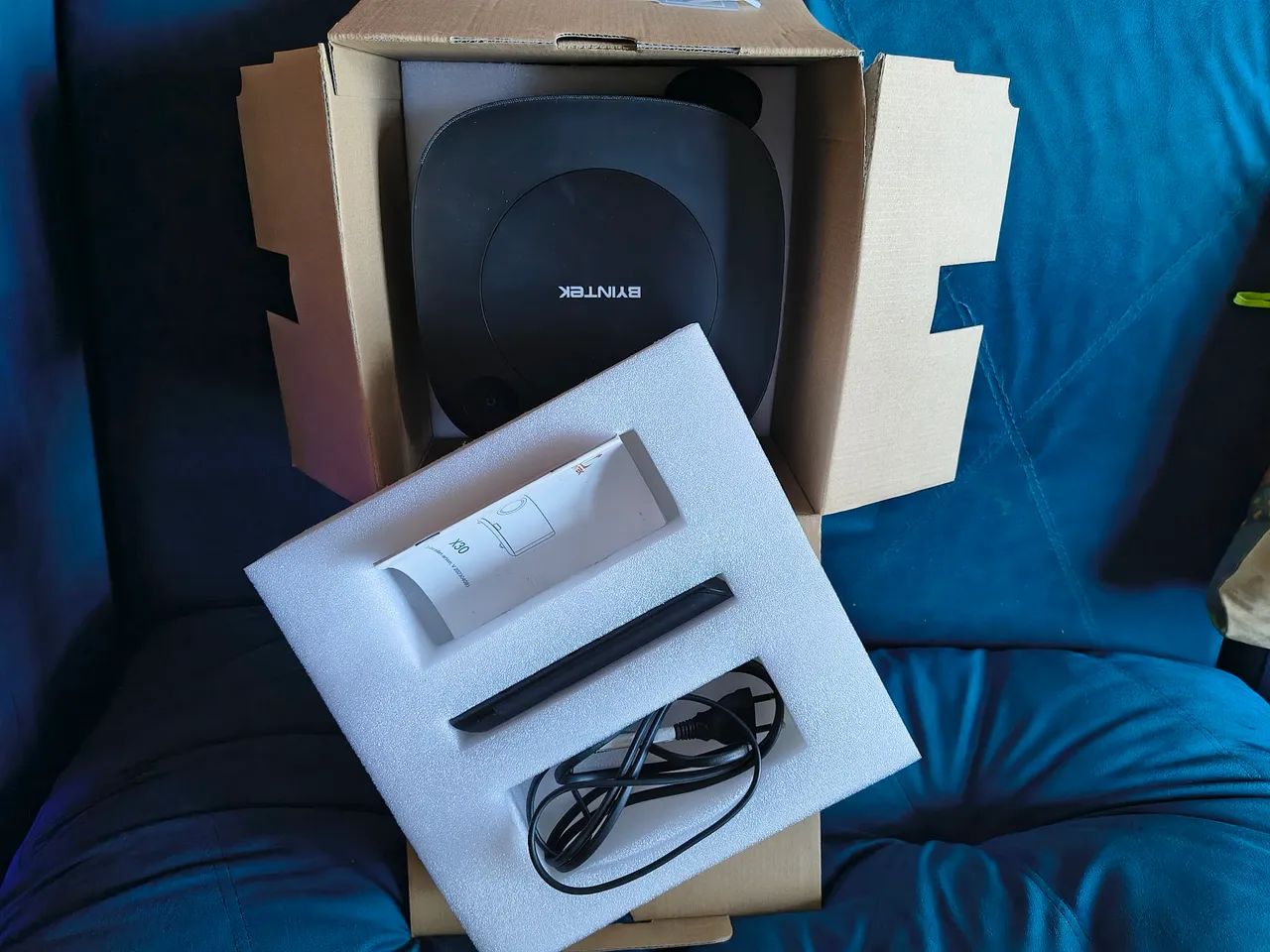 Projetor Byintek X30 - Impecável - Foto 2