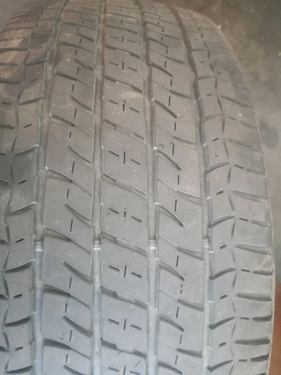 Pneu Firestone 17 semi novo 