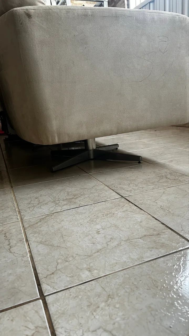 Par de poltrona giratória com pés em inox  - Foto 2