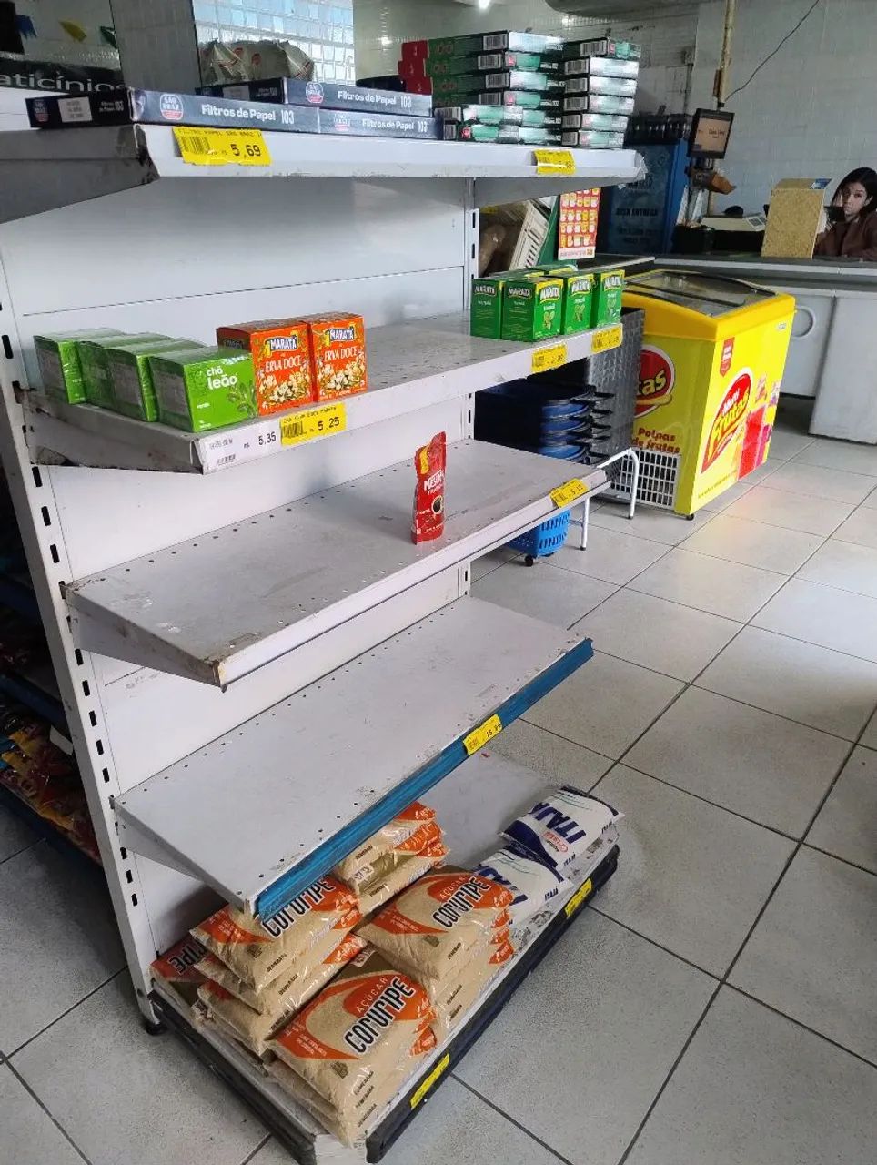 Gôndolas para lojas
