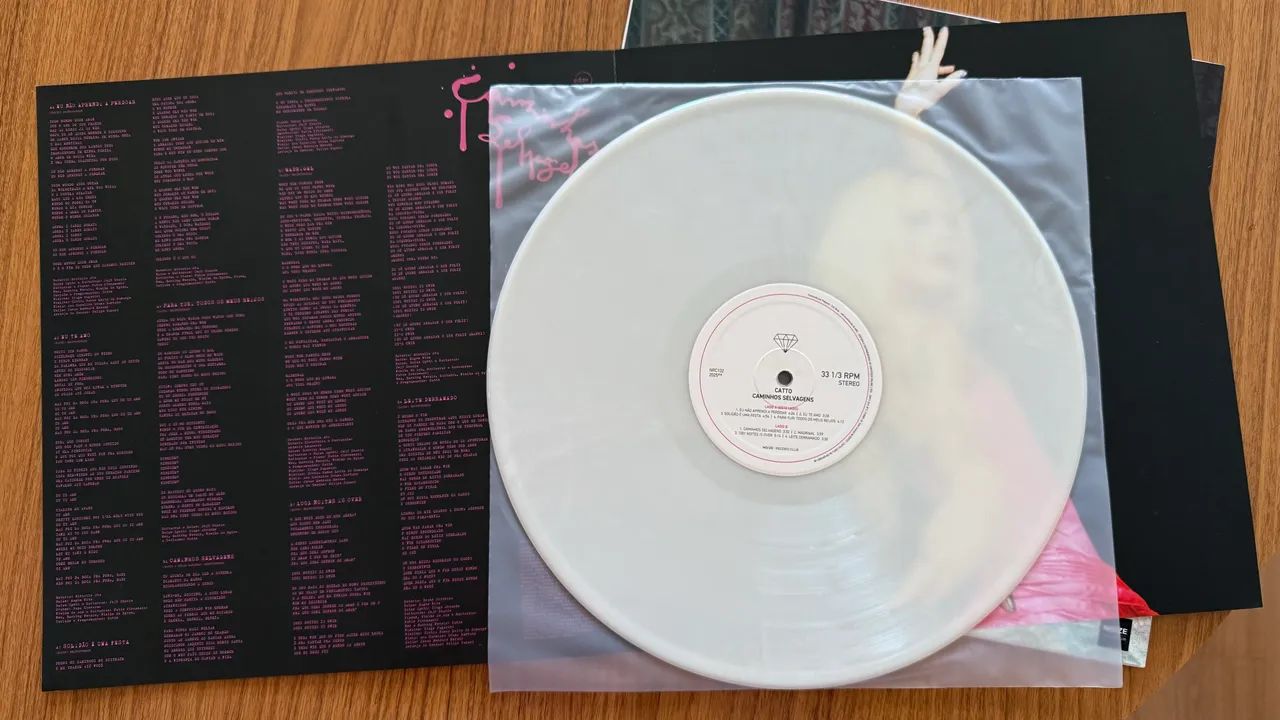 Vinil Catto edição noize + revista - Foto 4