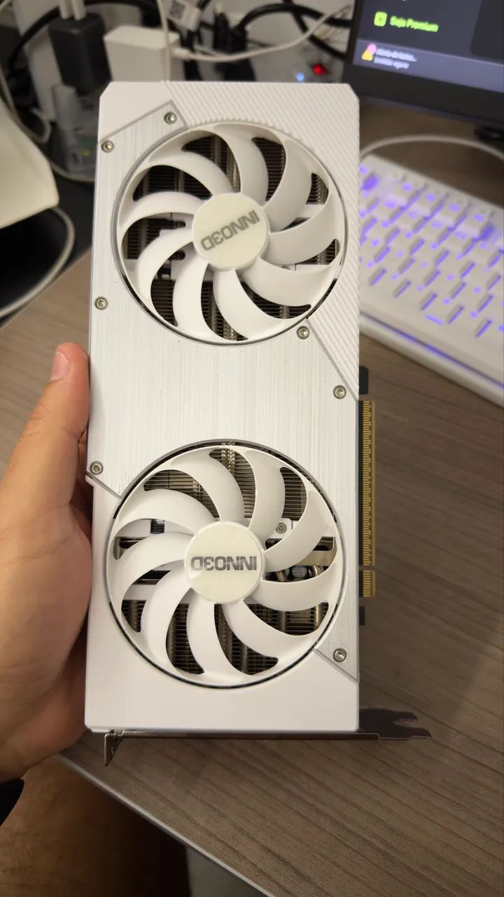 GeForce RTX 5070 INNO3D 12Gb - Foto 3