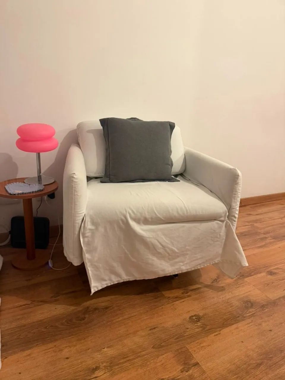 Poltrona reclinável cinza com capa branca - Foto 2