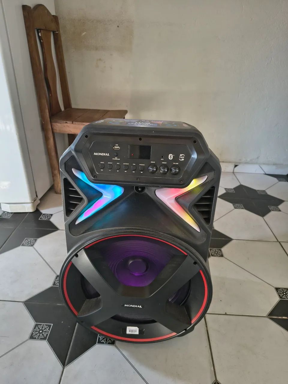 Caixa de som amplificada 