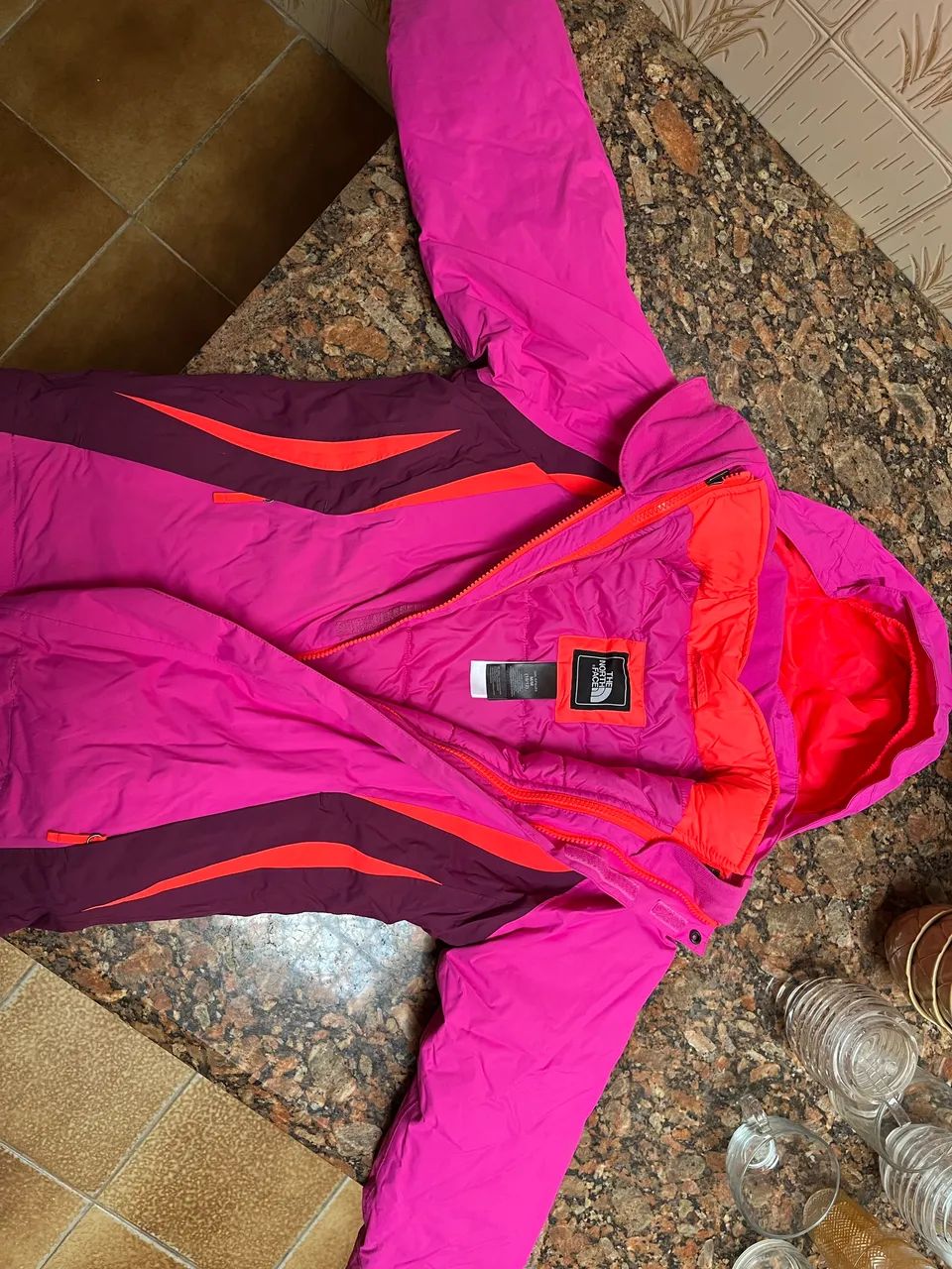 Jaqueta the north face HyVent 2 roxa e laranja  - Foto 3