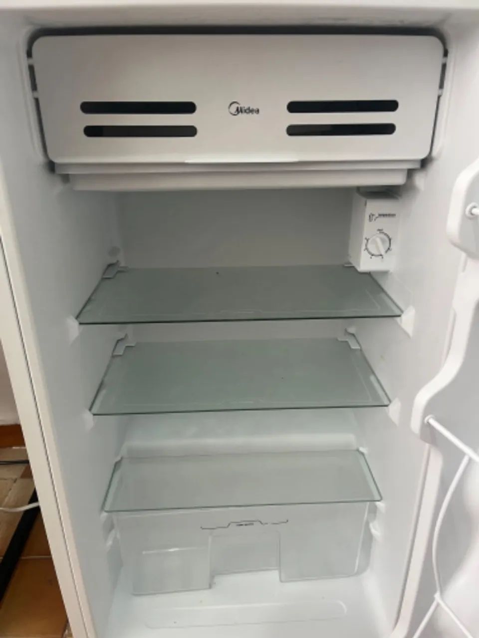 Frigobar Midea 93 Litros Branco  - Foto 4