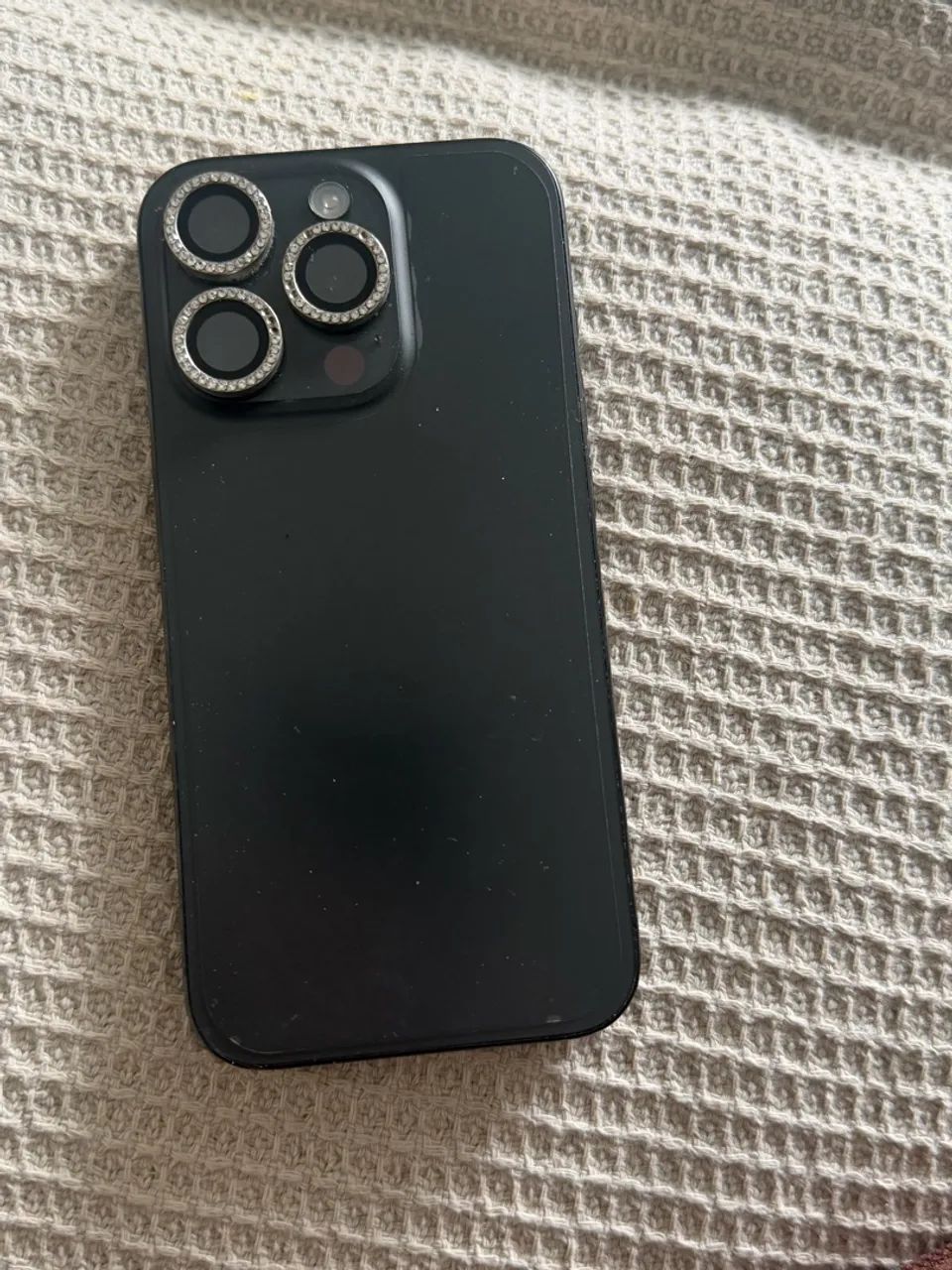 Vendo iPhone 15 pro usado em excelente estado - Foto 2