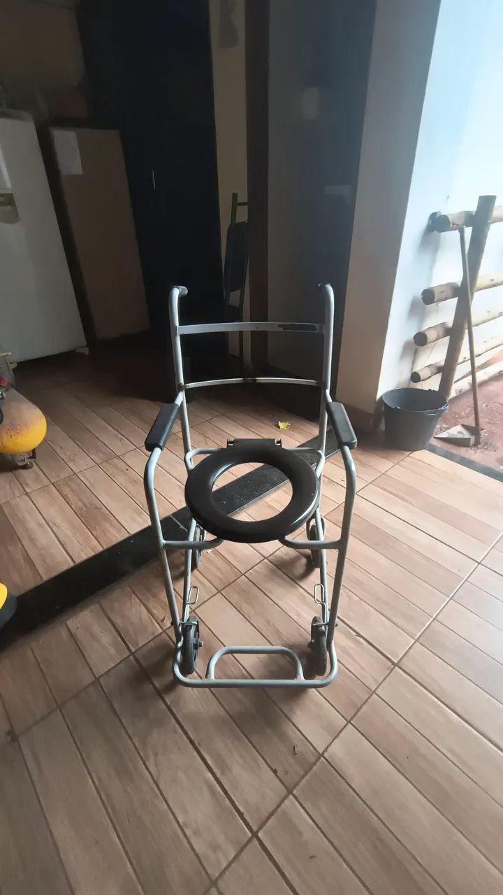 Cadeira rodas banho 