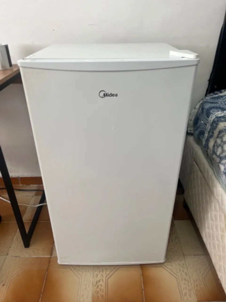 Frigobar Midea 93 Litros Branco 