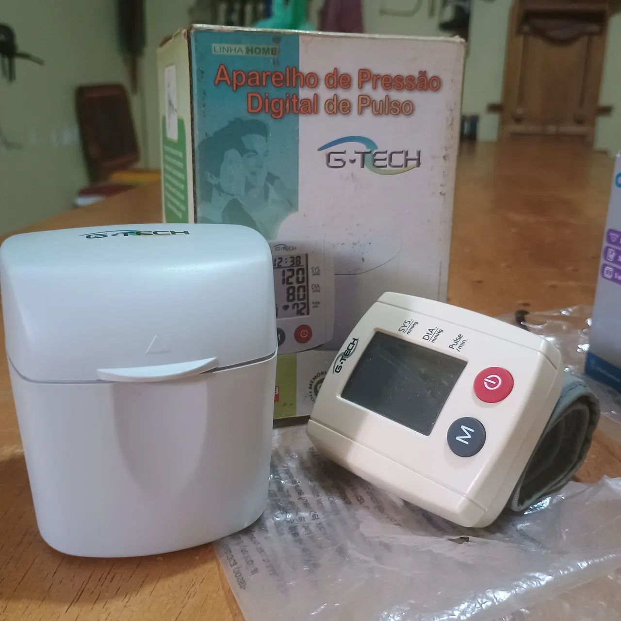 2 monitores de pressão Omron e G-tech. - Foto 2