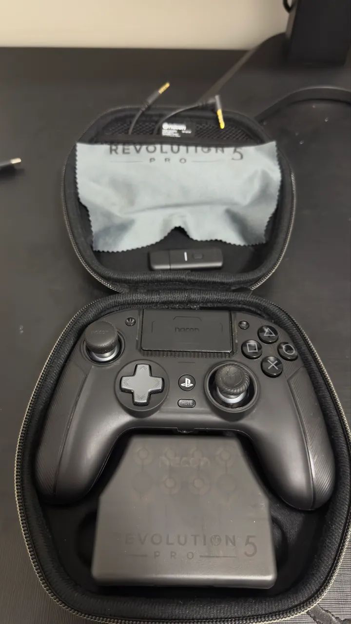 Controle Nacon Revolution 5 Pro - Ps5/Ps4/Pc
