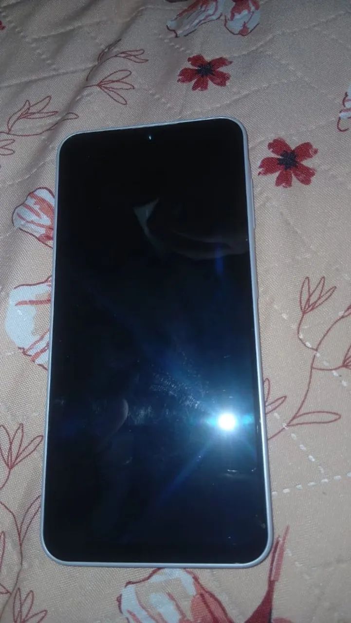 Vende-se celular  A16