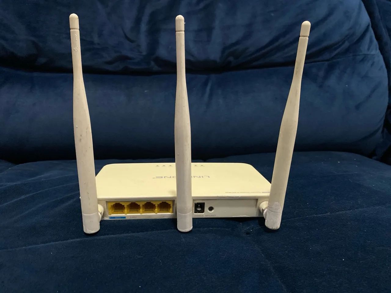 Roteador link one 300 mpbs + Switch de rede  - Foto 2