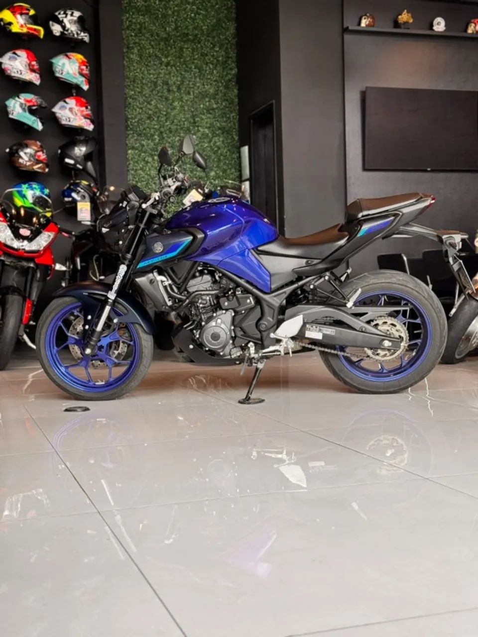 YAMAHA - MT-03 - Foto 3