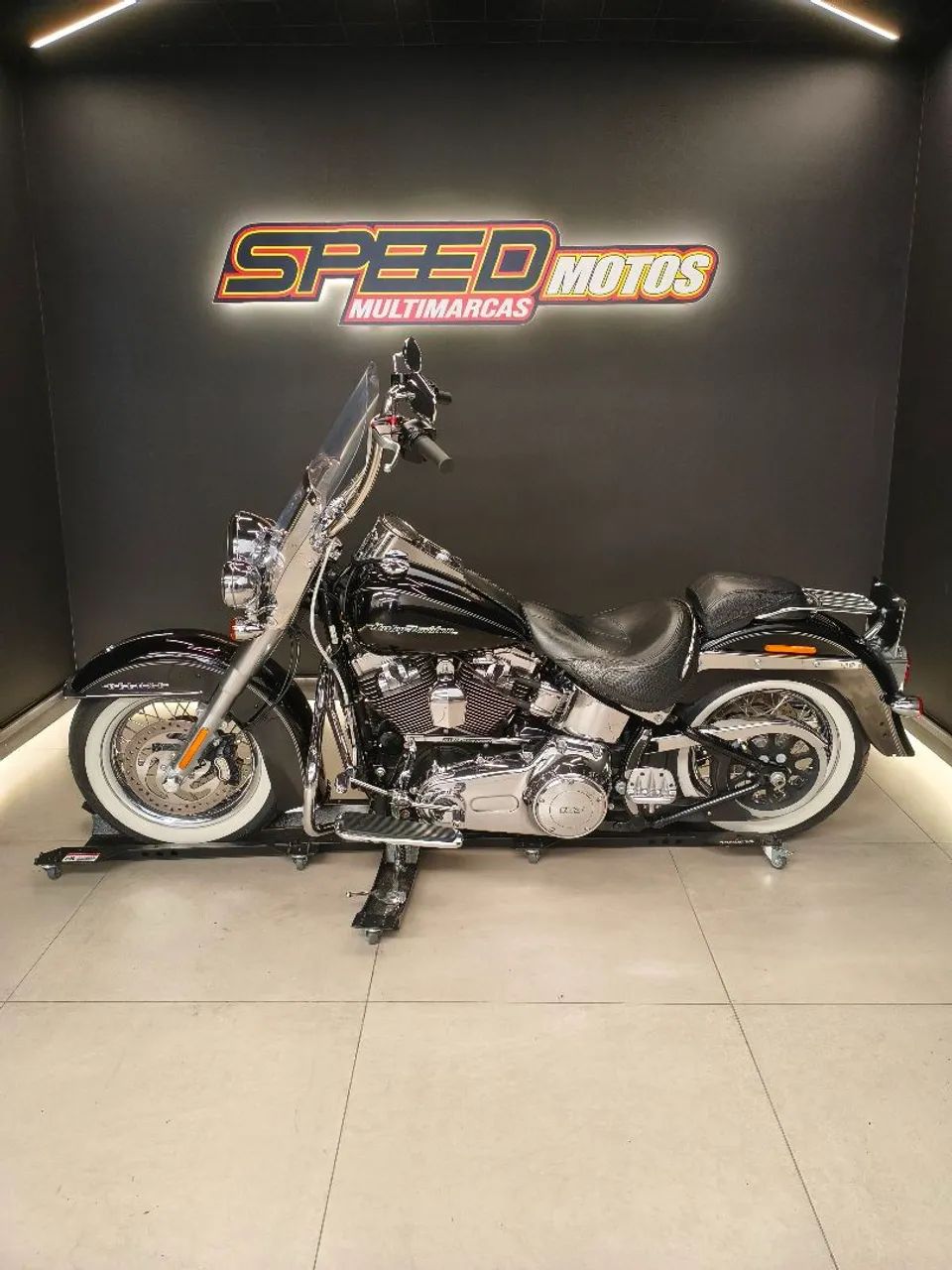 Harvey Davidson softail Deluxe  - Foto 3