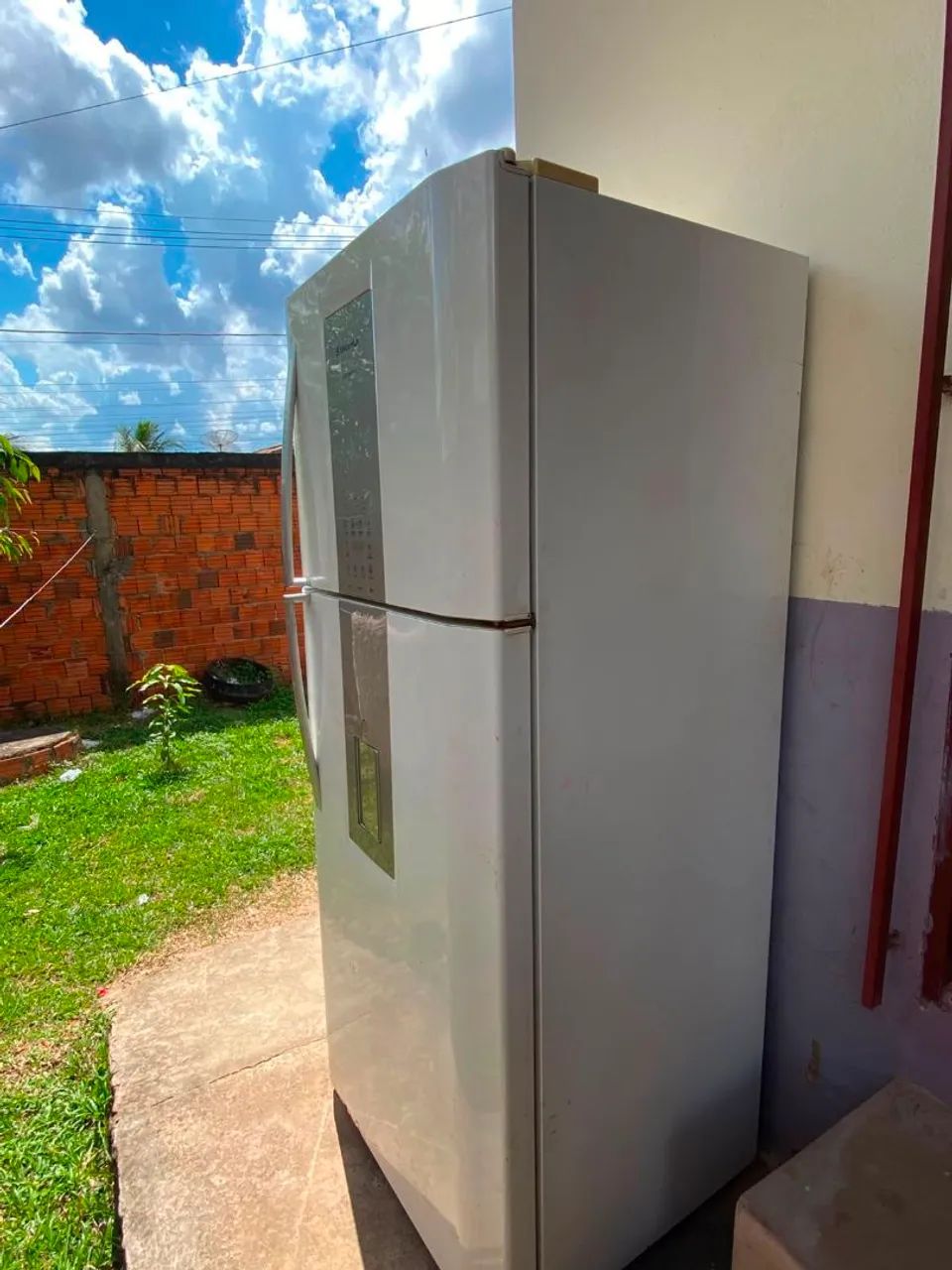 Vendo uma geladeira Electrolux  - Foto 2