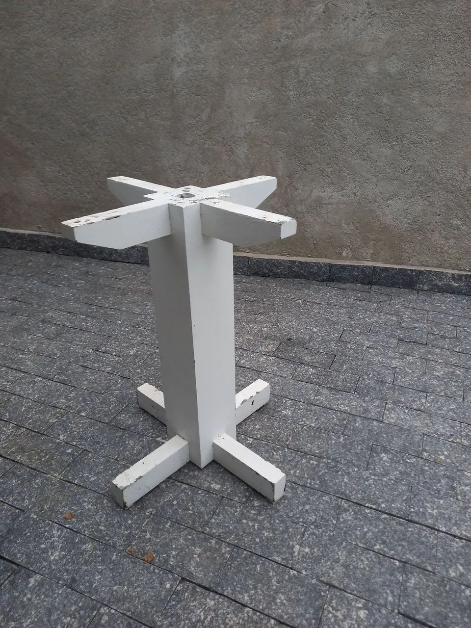 Pé de mesa de madeira maciça 