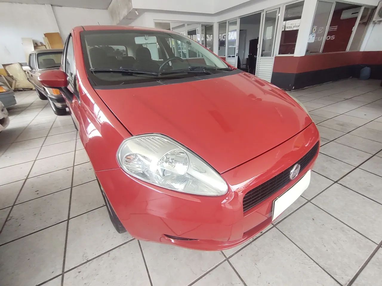 Fiat Punto Attractive 1.4 Fire Flex 8V 5P 2011 - Foto 2