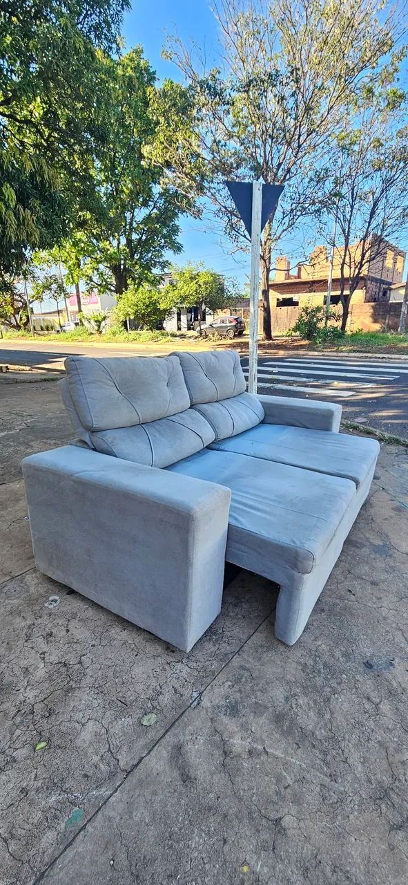sofa retrátil e reclinável tecido suede cinza usado ENTREGA GRÁTIS!