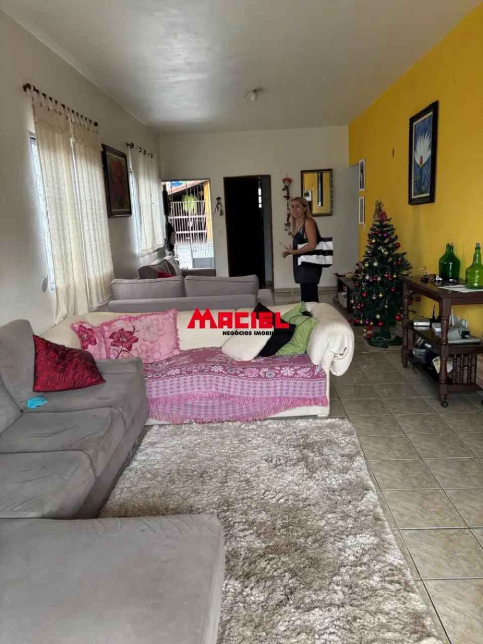 PARAIBUNA/SP: SOBRADO COM 03 DORMS/01 SUITE E AMPLO QUINTAL!!! - Foto 2