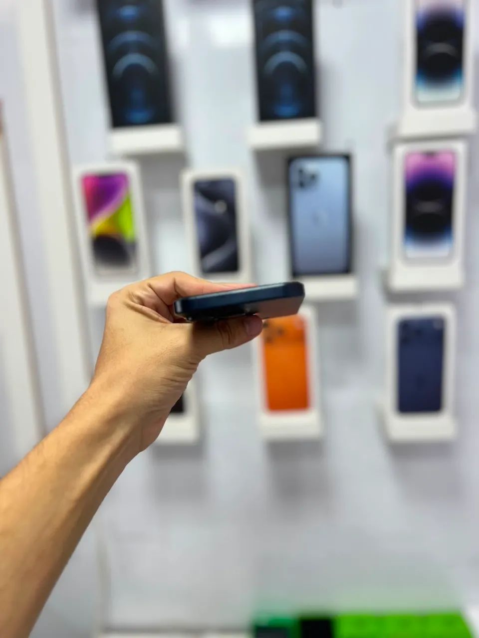 iPhone 15 Pro Max - 256GB  ?4.299,00 - Foto 4