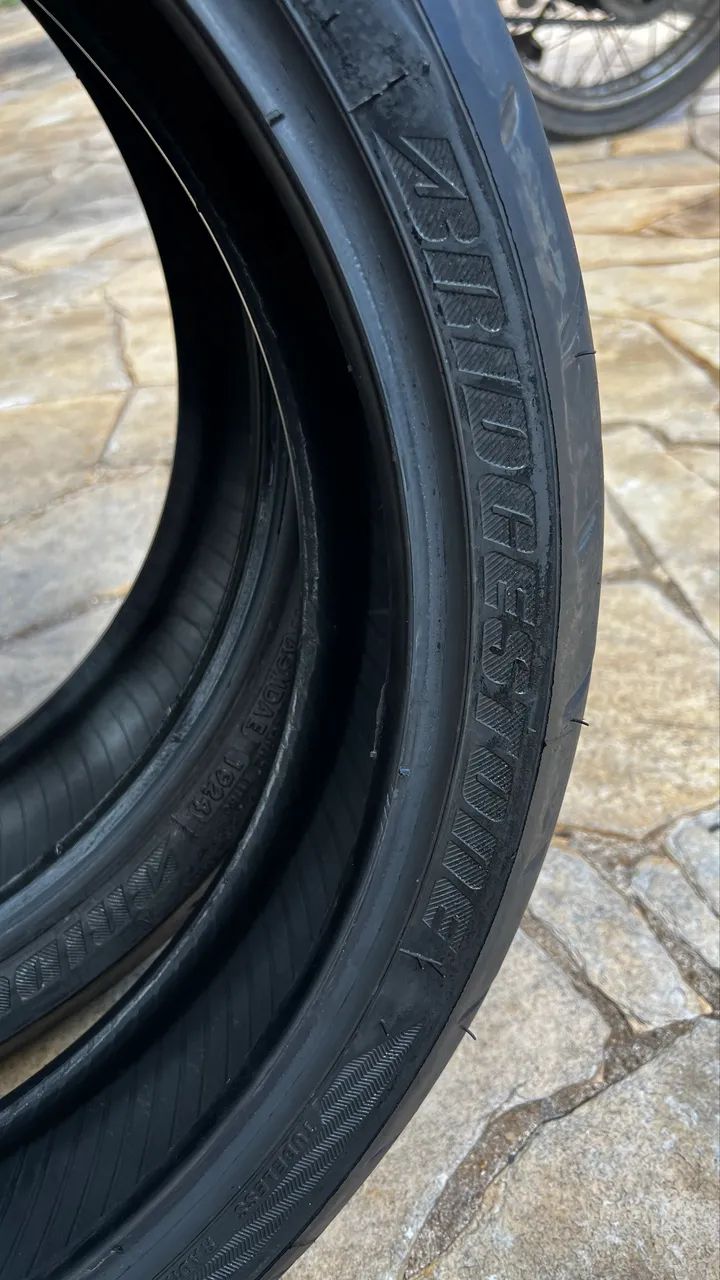 180/55-17 Bridgestone  - Foto 3