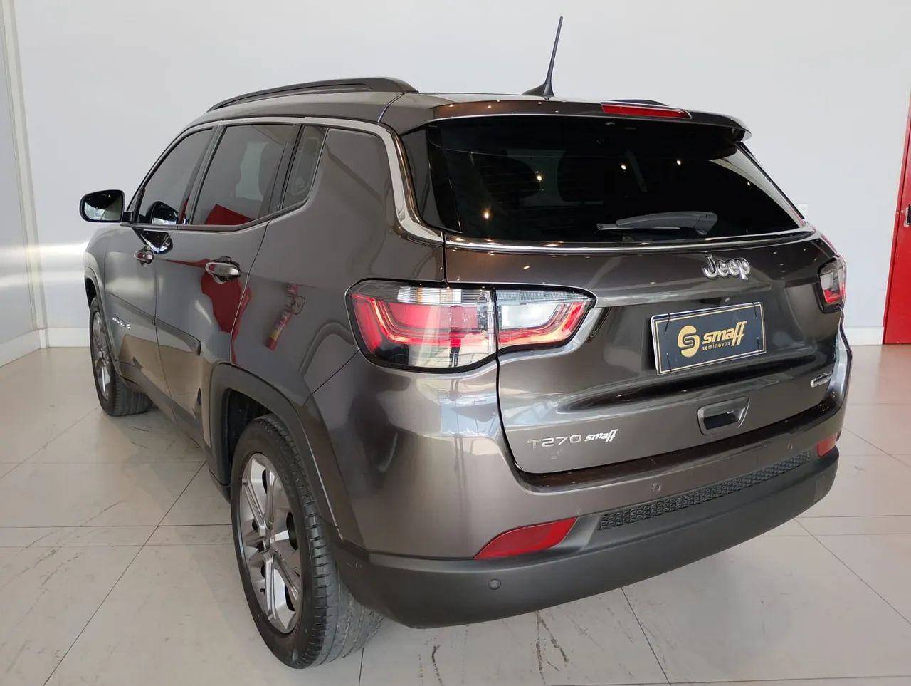 Jeep Compass Longitude Night Eagle 1.3 Flex 2023 - Foto 4