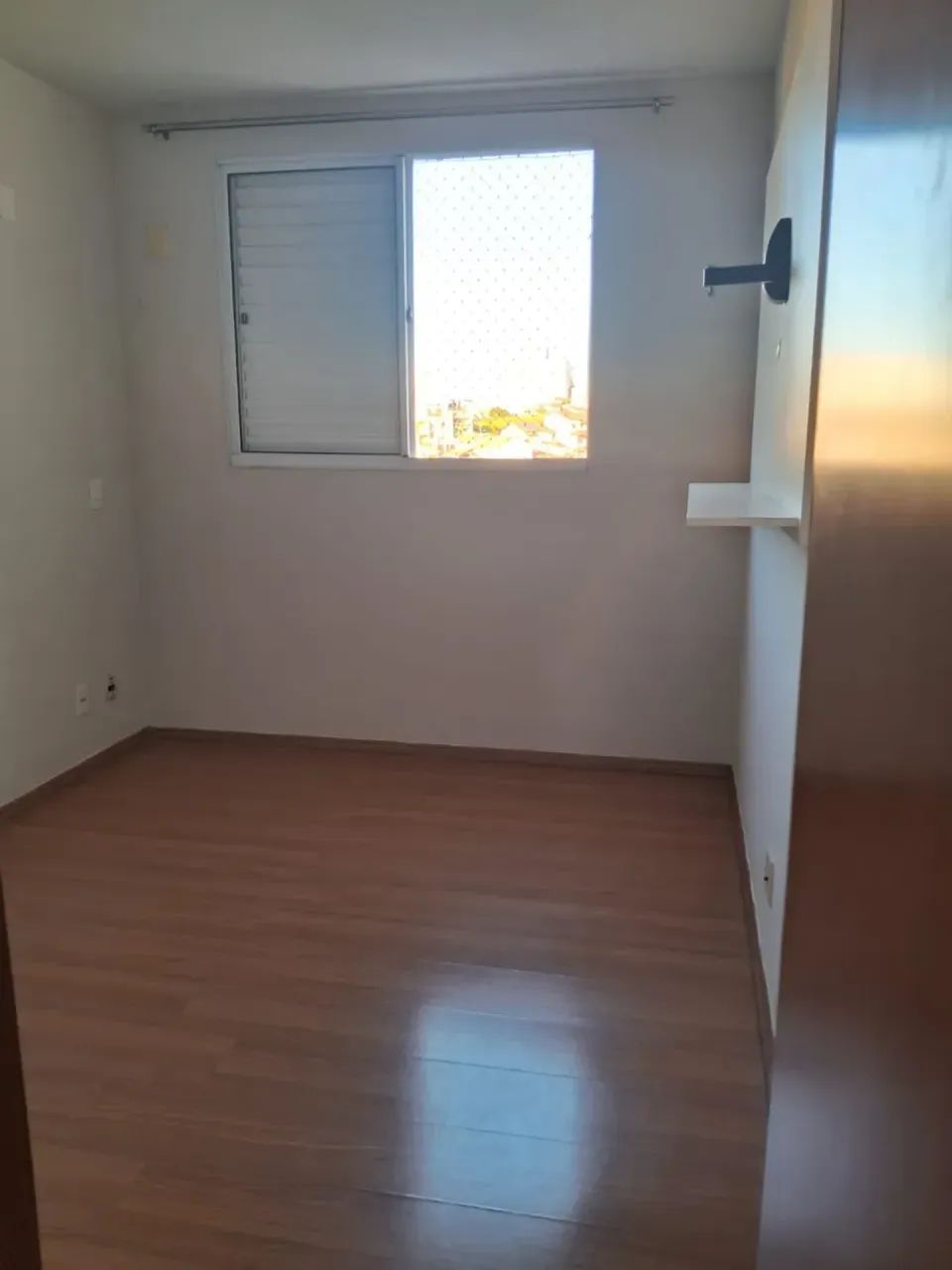 Alugo apartamento semimobiliado com 2 quartos no Ed. Molinere - Foto 2
