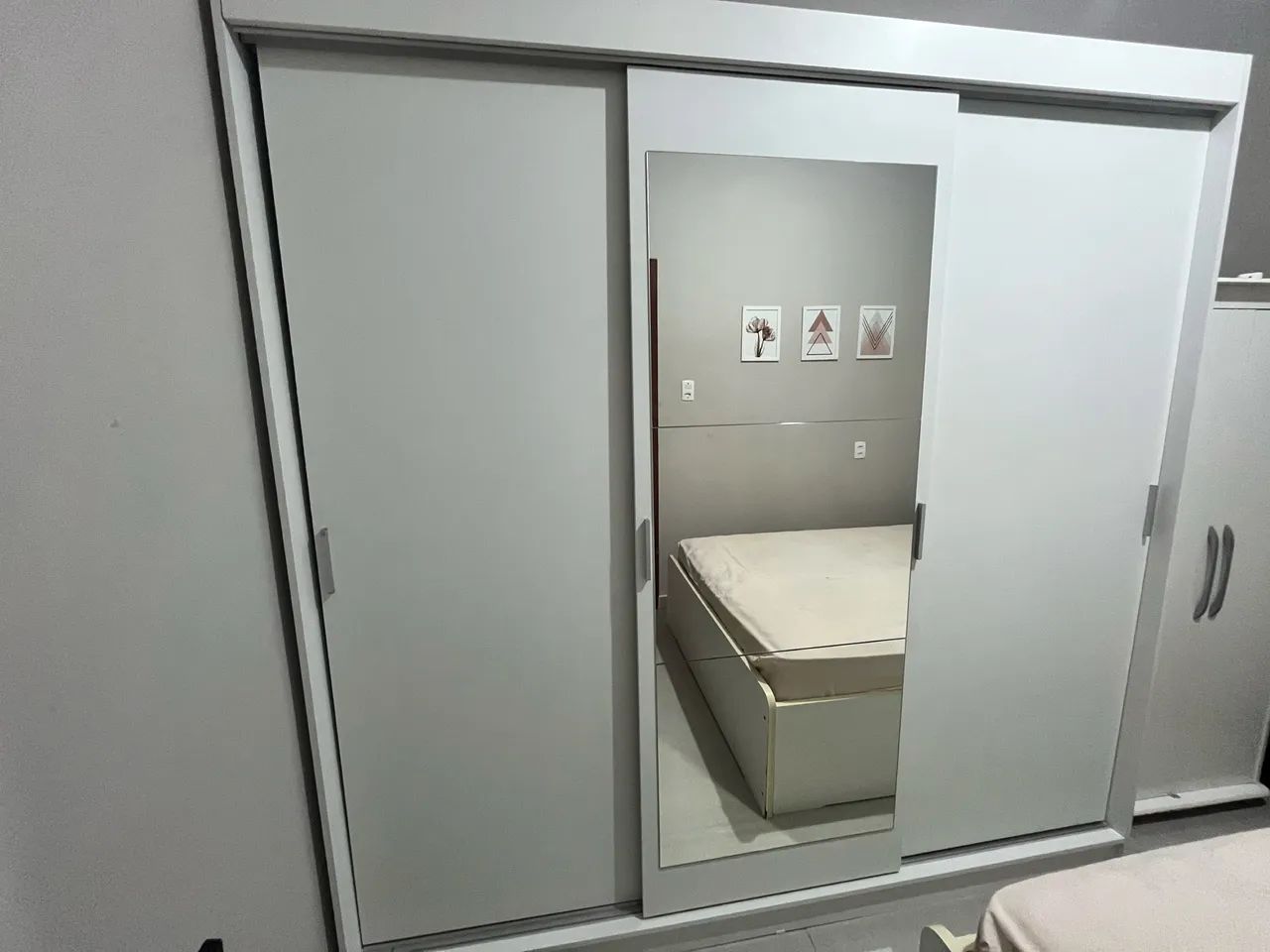 Vendo guarda roupa em estado excelente - Foto 3